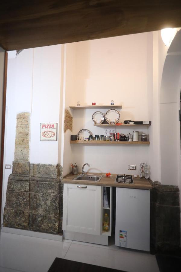Ferienwohnung L'Antico Borgo Angioino Neapel Exterior foto